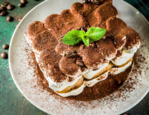 Tiramisu bez jajek – przepisy, pomysły